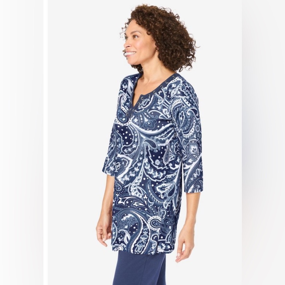 Woman Within Navy Three-Quarter Sleeve Grommet Notch Paisley Tunic! Size 1X. - Picture 4 of 15